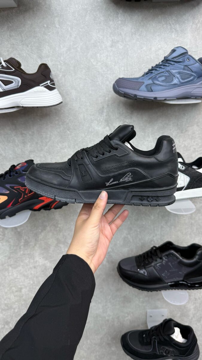 Louis Vuitton Runner Black Troebel