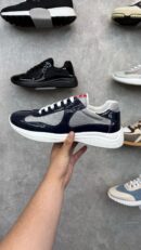 Prada Cups, Glimmend Blauw