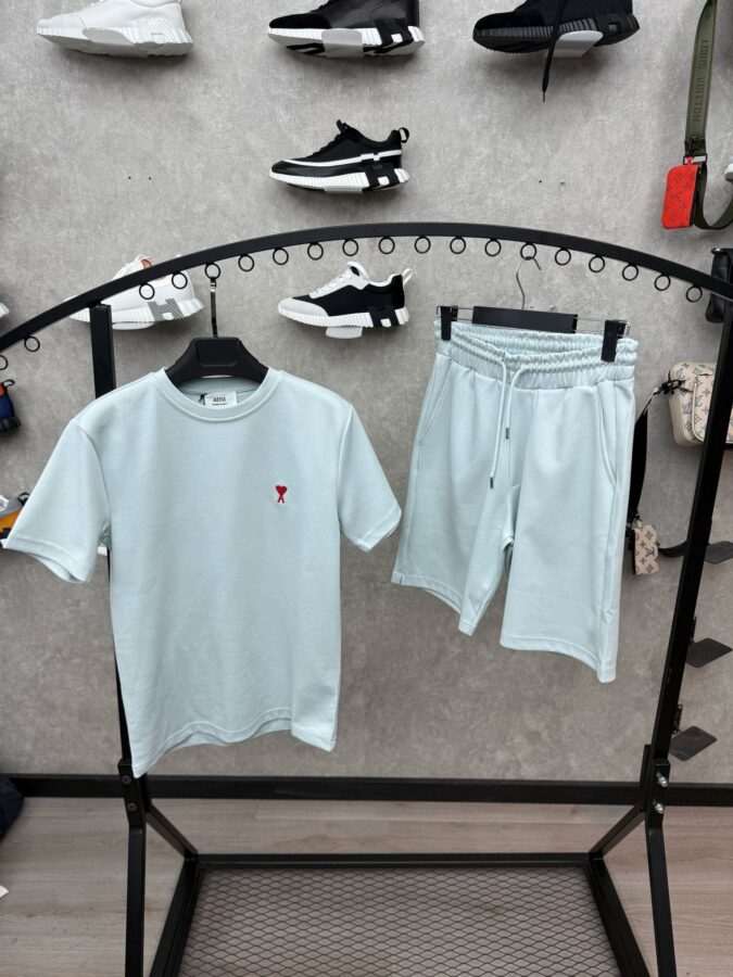 Ami Zomerset Licht Blauw