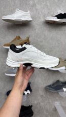 Chanel Sneakers Wit Zwarte Logo