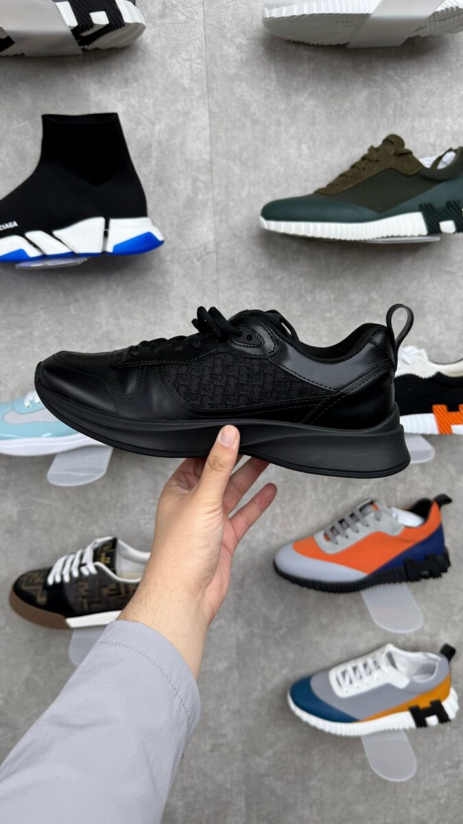 Dior B25 Black on Blacj
