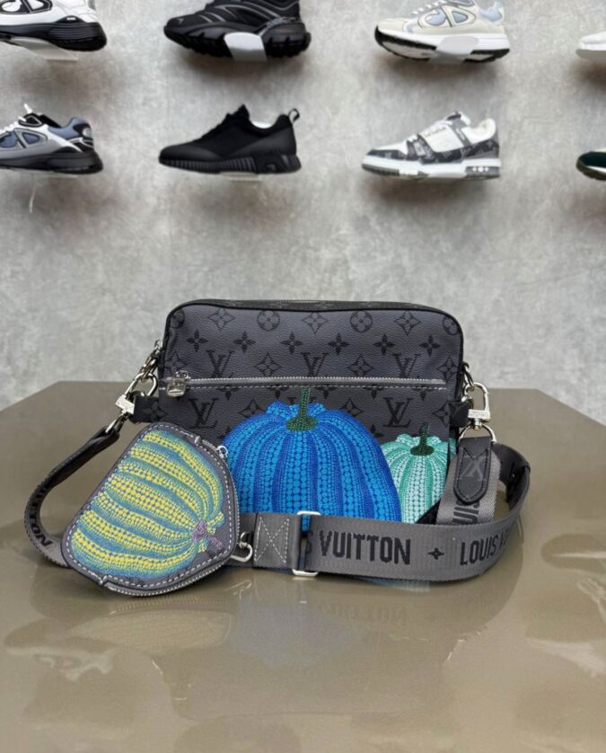 Louis Vuitton Trio Bag Flower