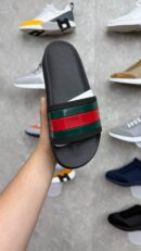 Gucci Slippers Zwart