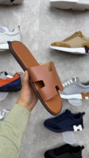 Hermes Slippers Bruin