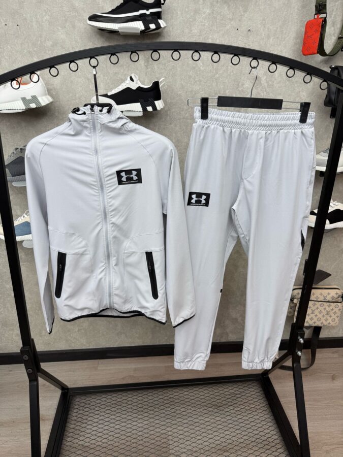 Underarmour Trainingspak Light Grey Small logo