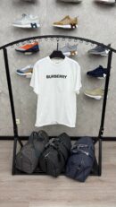Burberry Text Wit T-Shirt