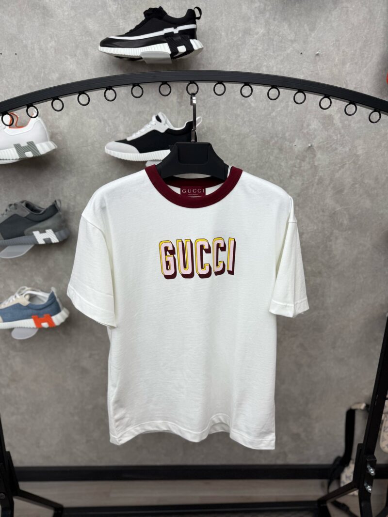 Gucci T-Shirt Wit (groot logo borst)