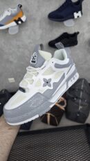 Louis Vuitton Skate Grey