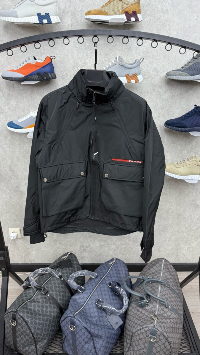 Prada Jasje Zwart Streep Logo