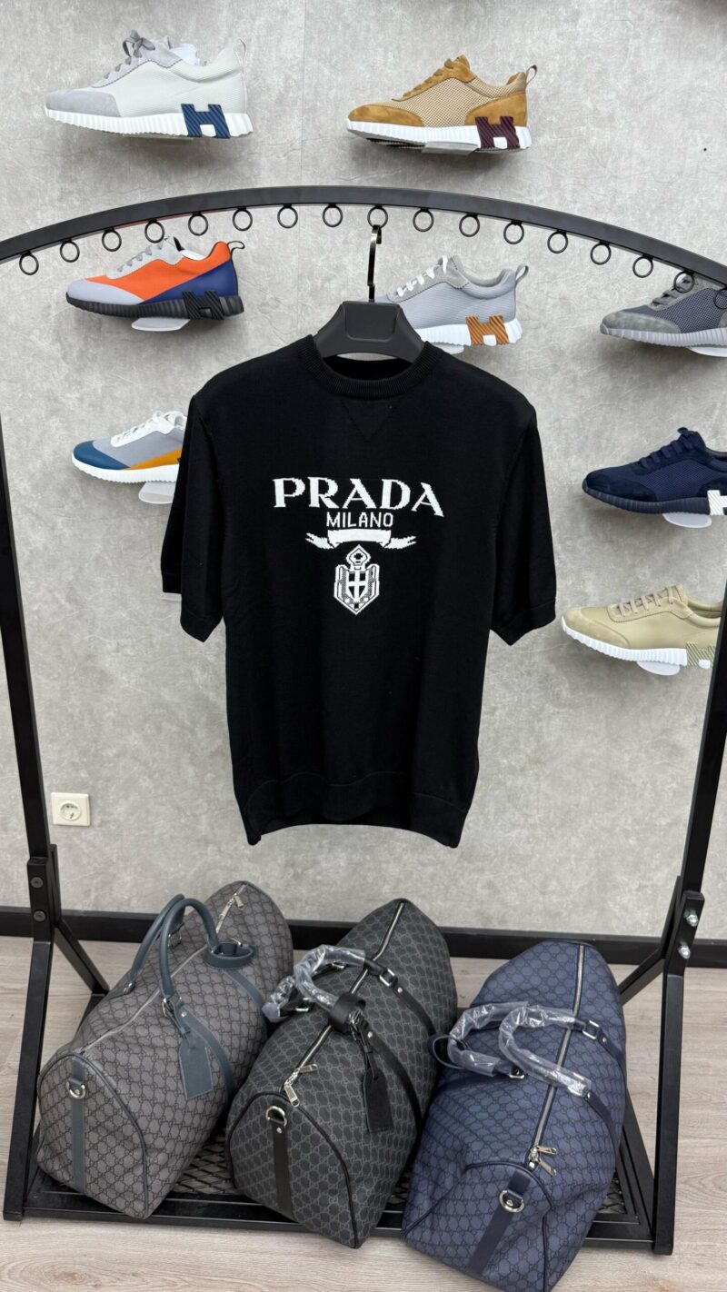 Prada T-Shirt Zwart Zachte Stof