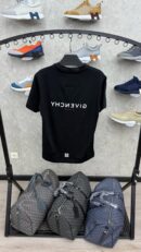 Givenchy Basic T-Shirt Black
