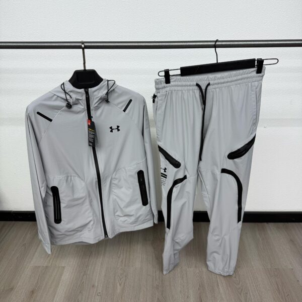 Under Armour Trainingspak Licht Grijs - M