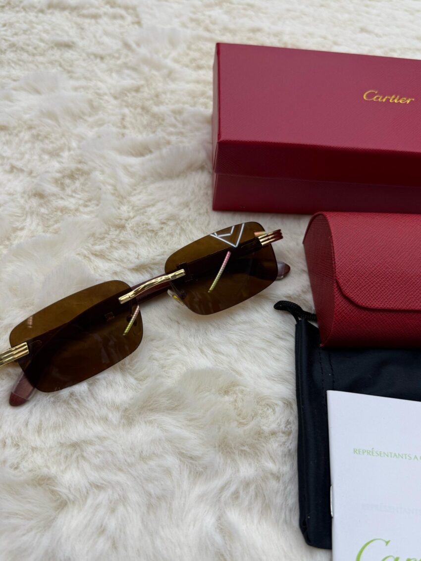 Cartier Zonnebril Bruine Glazen, Goude Houten Montuur