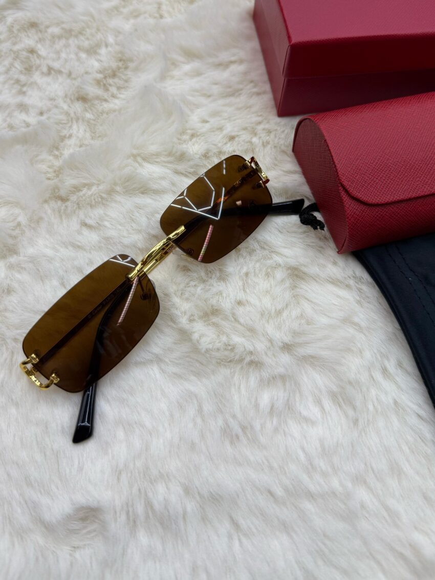 Cartier Zonnebril Bruine Kleine Glazen, Goude Montuur