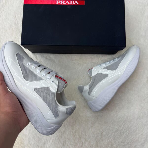 Prada Cups Glimmend Wit Sneakers