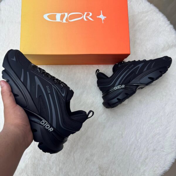 Christian Dior B44 Black on Black - 41