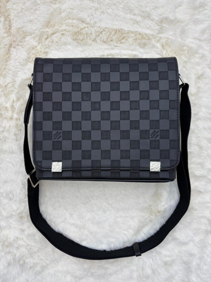 Louis Vuitton Messenger Bag Double Magneet Black on Black