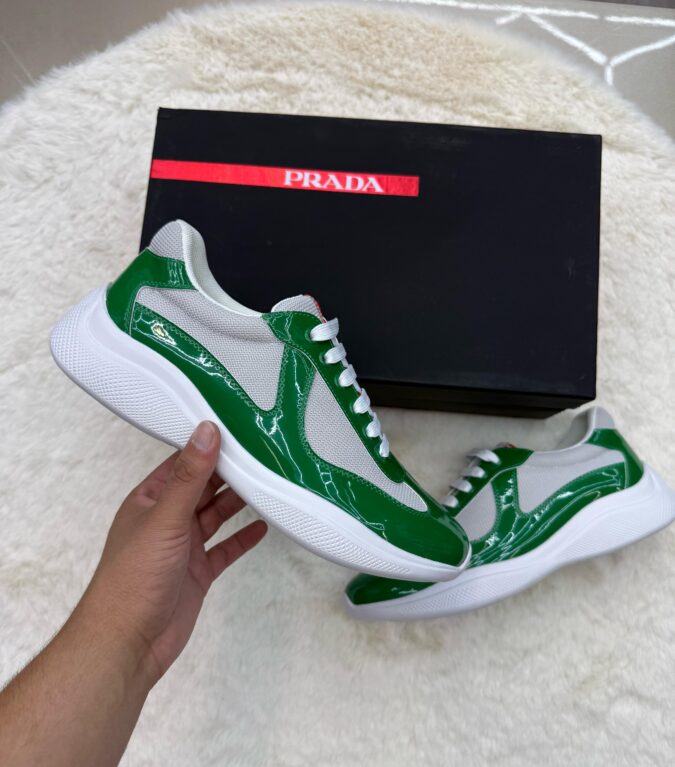 Prada Cups Glimmend Groen