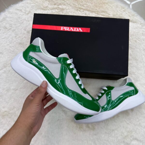 Prada Cups Glimmend Groen