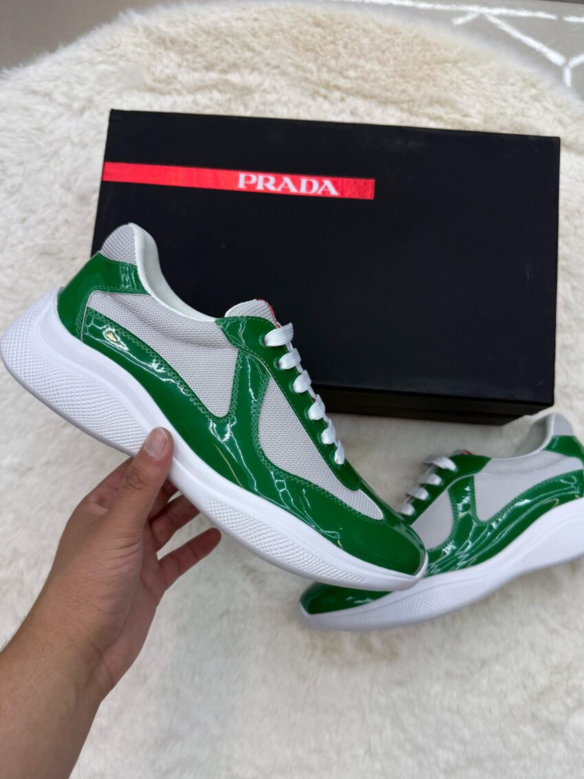 Prada Cups Glimmend Groen