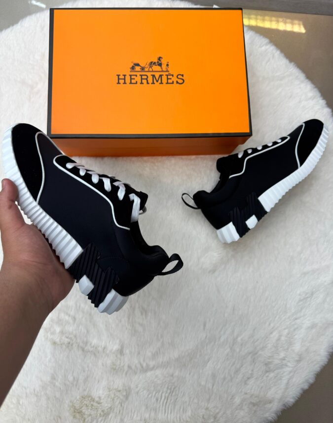 Hermes Bouncing Black White Lines - 41