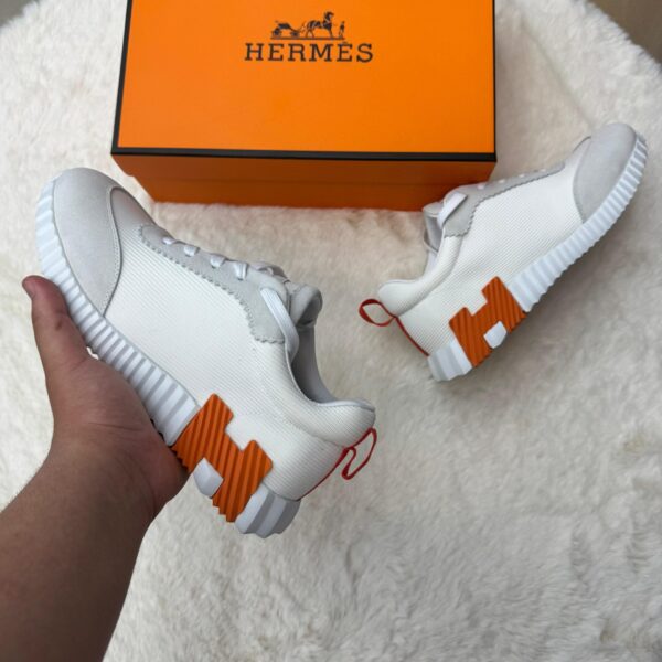 Hermes Bouncing White Orange Logo - 44