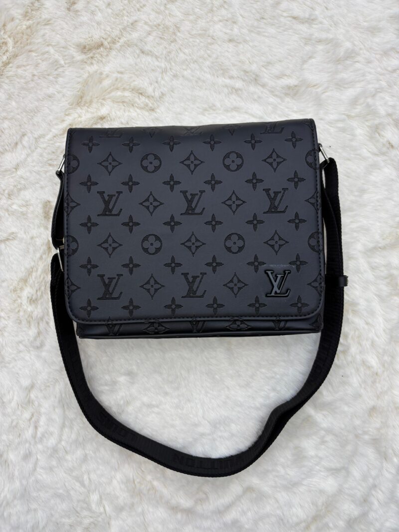 Louis Vuitton Messenger Bag Monogram Black LV Logo
