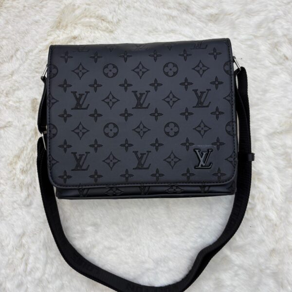 Louis Vuitton Messenger Bag Monogram Black LV Logo