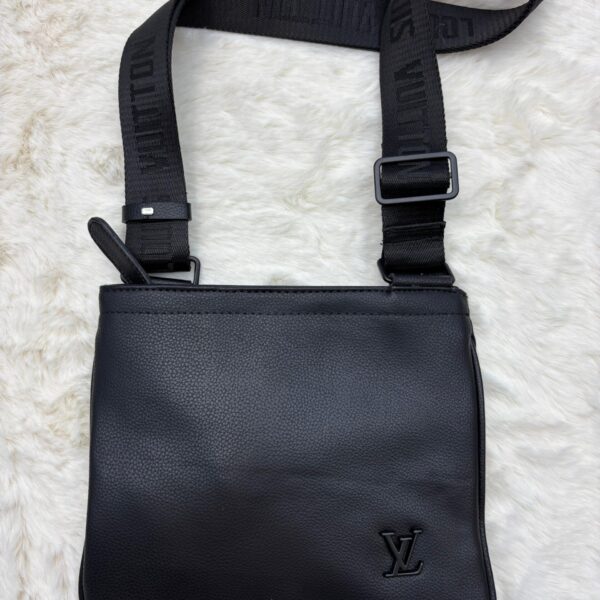 Louis Vuitton Messenger Bag Plat Black Leather