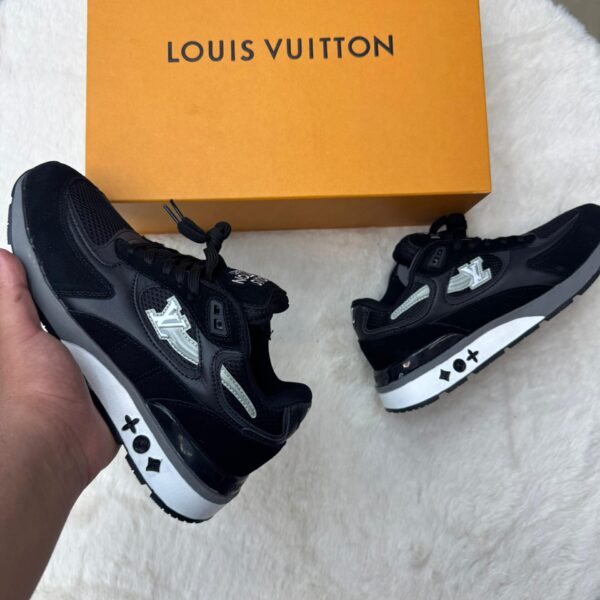 Louis Vuitton Run Away Black - 44