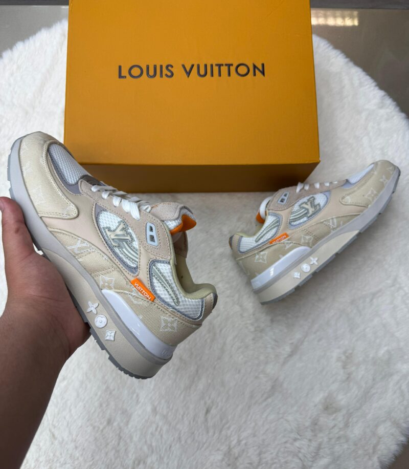 Louis Vuitton Run Away Beige