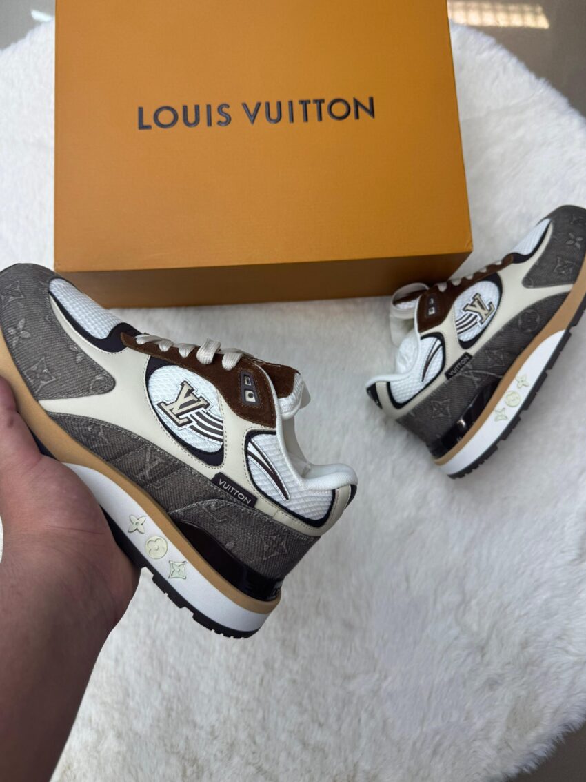 Louis Vuitton Run Away Moka