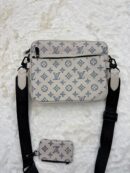 Louis Vuitton Trio Bag Beige