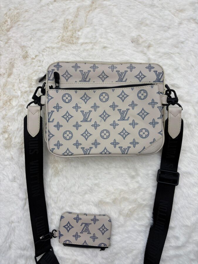 Louis Vuitton Trio Bag Beige