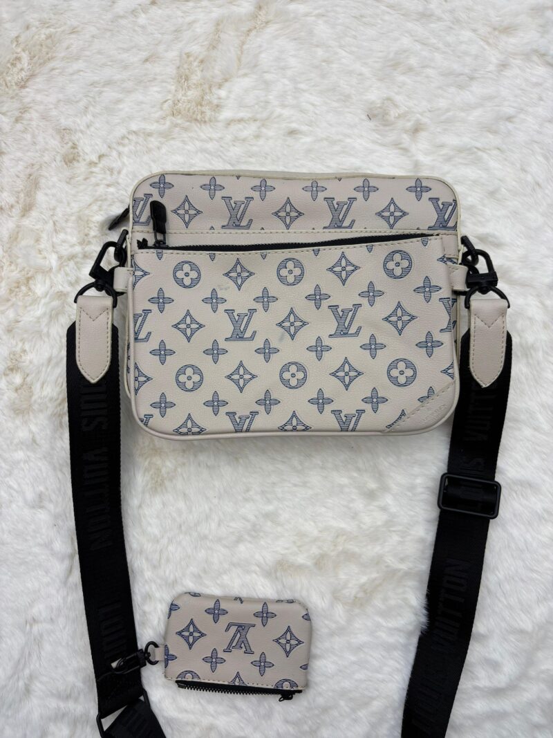 Louis Vuitton Trio Bag Beige