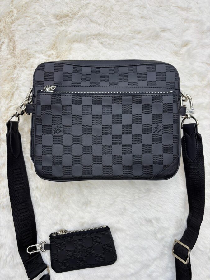 Louis Vuitton Trio Bag Black on Black