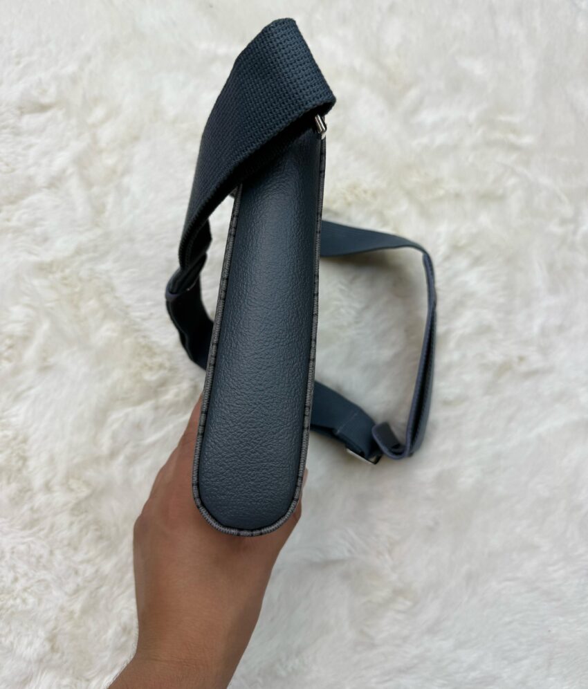 Gucci Grey Small Messenger Bag - Afbeelding 3