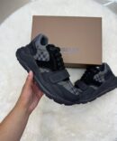 Burberry Zwart Sneakers