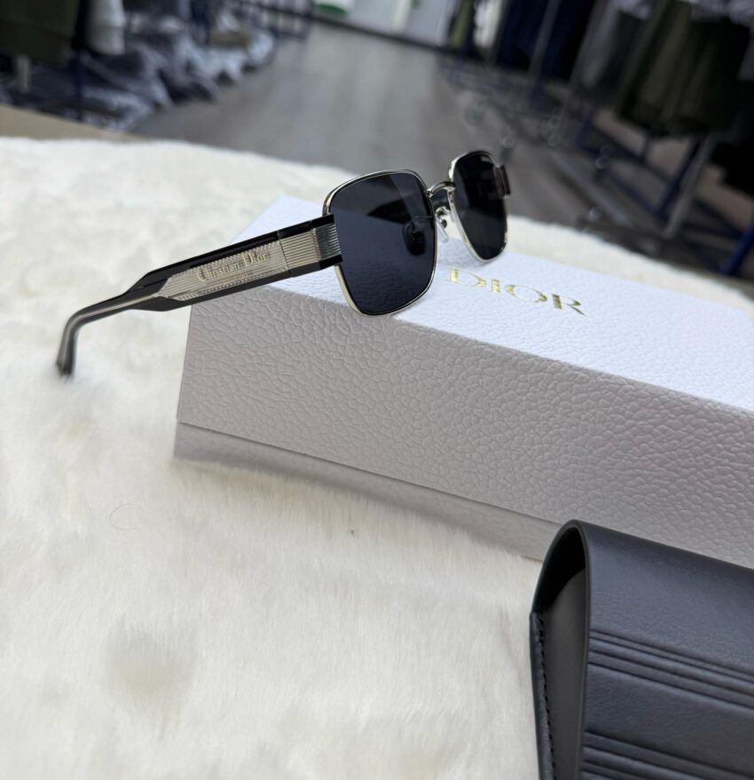 Christian Dior Zonnebril Label S2U Black Silver
