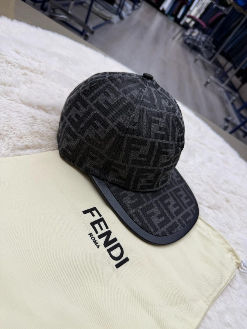 Fendi Zwarte Pet