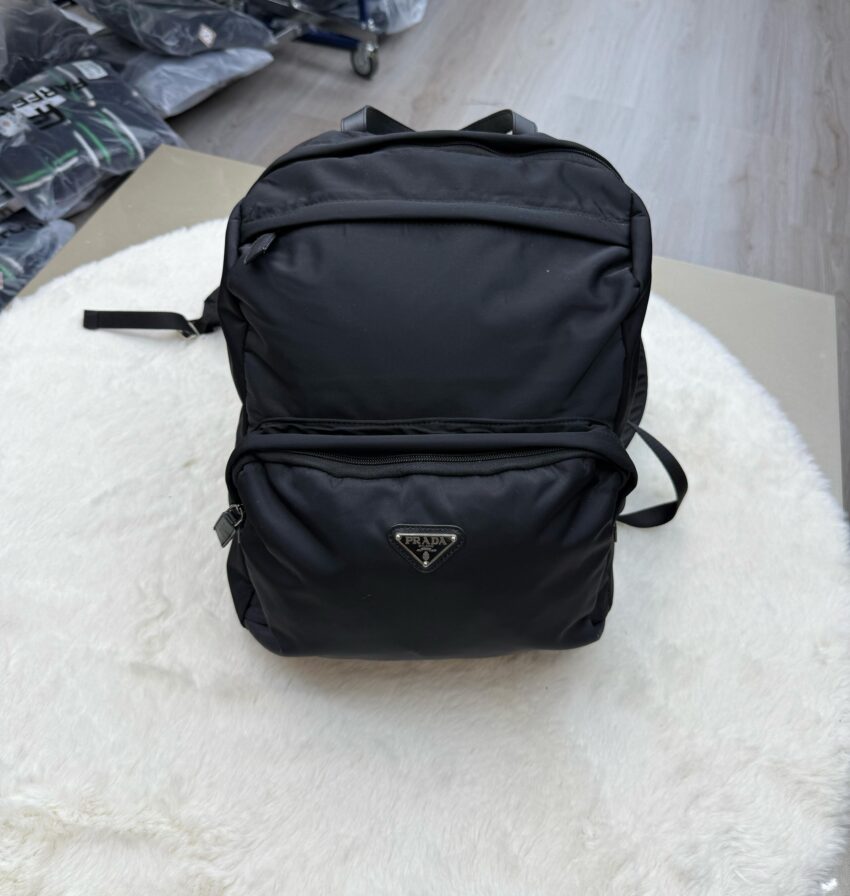 Prada Rugtas Rits Black