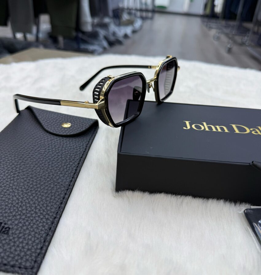 John Dalia Deannis Gold Blauwe Glazen