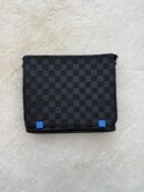 Louis Vuitton Messenger Bag Blauwe Band Black on Black