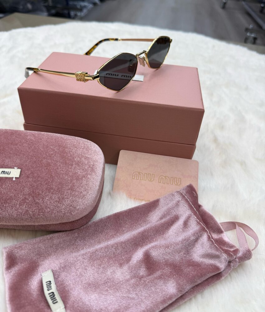 Miu Miu Logo 2 Zonnebril