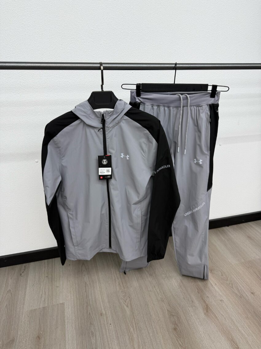Under Armour Trainingspak Grey Black Sides