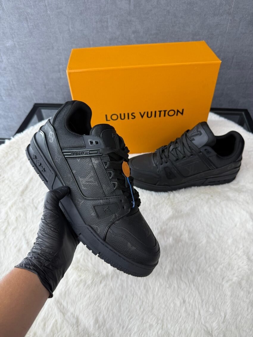 Louis Vuitton Runner Black Monogram