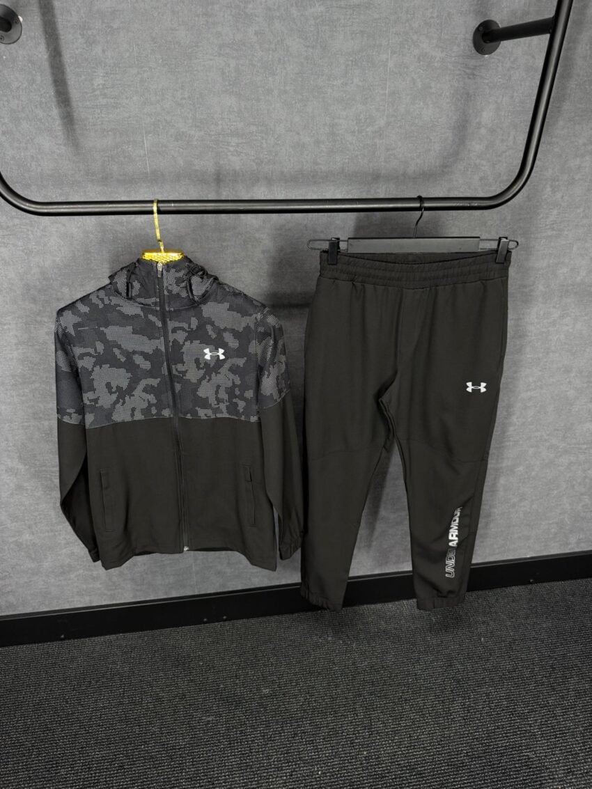 Under Armour Black Camo Trainingspak - Afbeelding 2