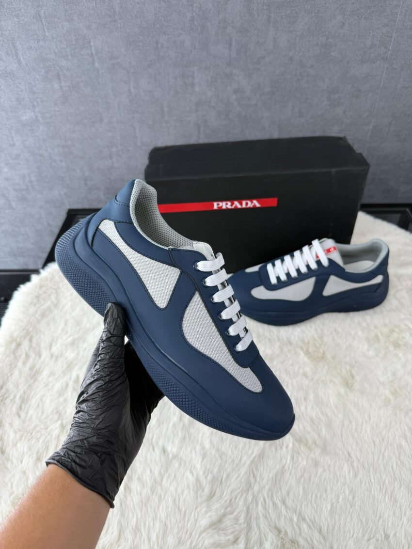 Prada Cups Donker Blauw Mat