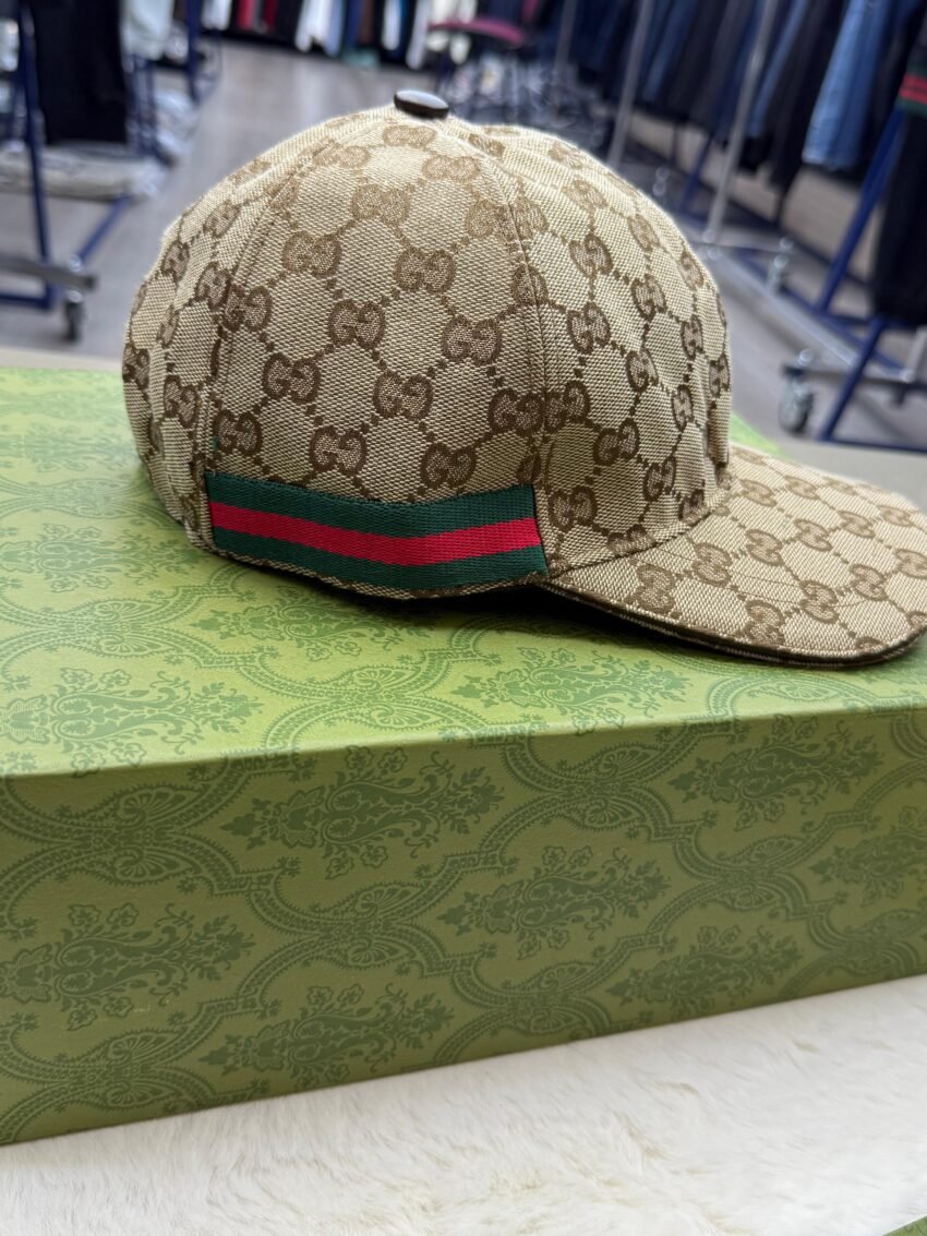 Gucci Brown Pet Classic