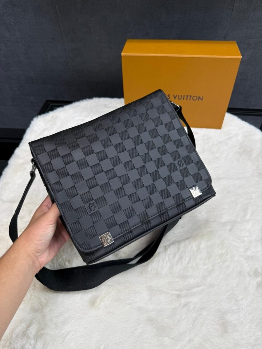 Louis Vuitton Trio Bag Black on Black Silver Blokjes